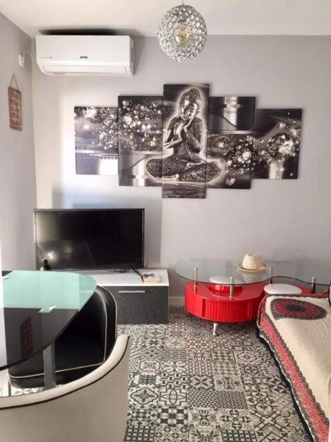 Modern Seaside 700 Mt From Apartment *